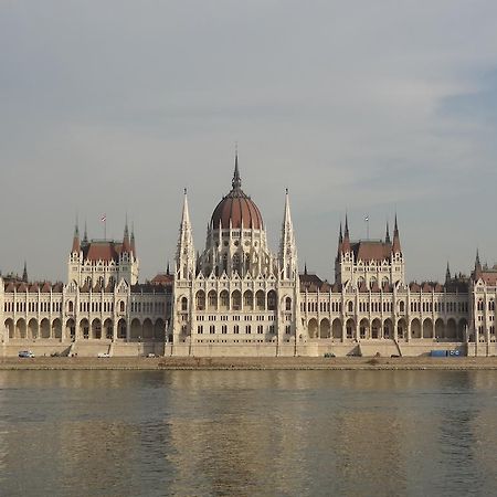 Residence Parliament บูดาเปสต์ ภายนอก รูปภาพ