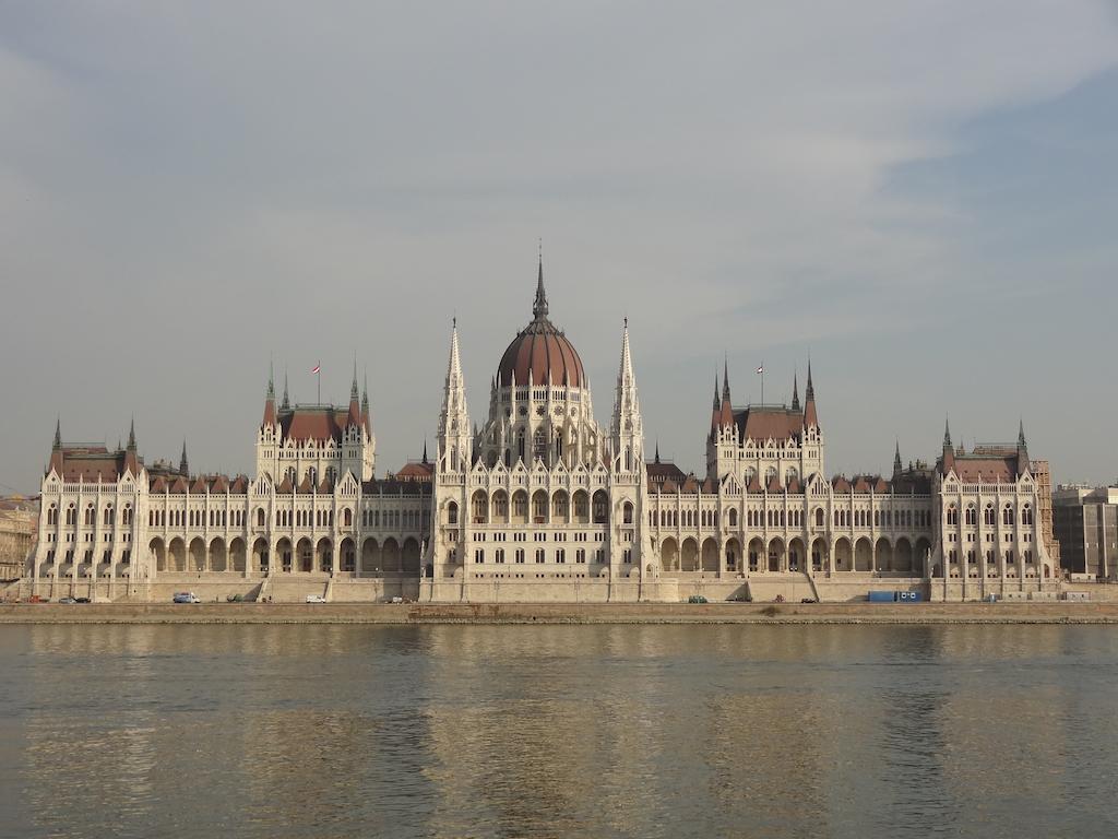 Residence Parliament บูดาเปสต์ ภายนอก รูปภาพ